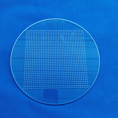 Hohe Durchlässigkeit Quarzglasplatte Transparentes Schneiden für UV-Licht Laserbohren