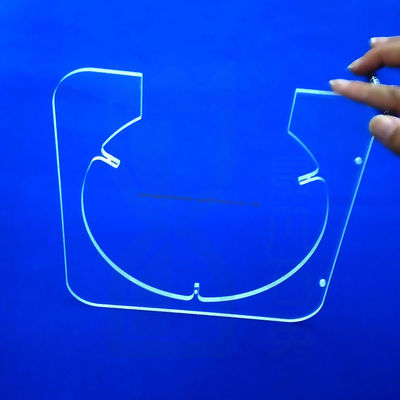 Optisch verschmolzenes Quarzglas mit hoher Durchlässigkeit