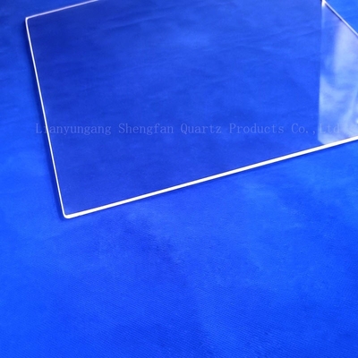 Korrosionsbeständiges quadratisches Quarzglas mit hoher UV-Lichtdurchlässigkeit