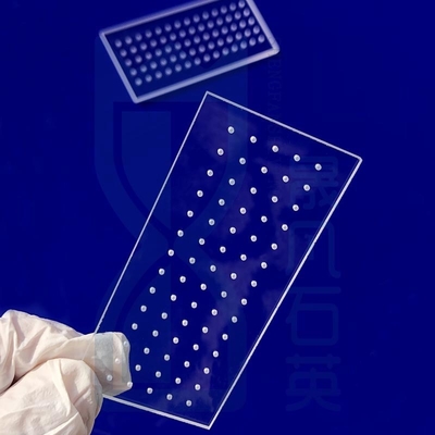 Hohe Reinheit, hohe Temperatur, UV-Fenster, perforierte Quarzglasplatte