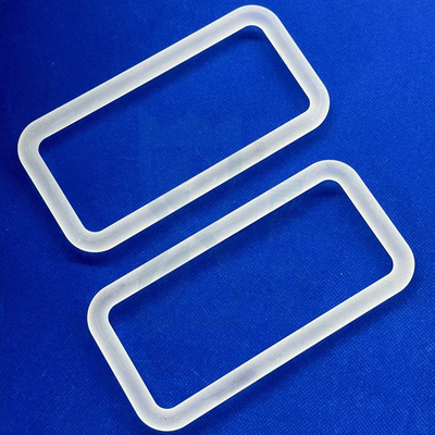Verfrorene transparente Quarzglasprodukte